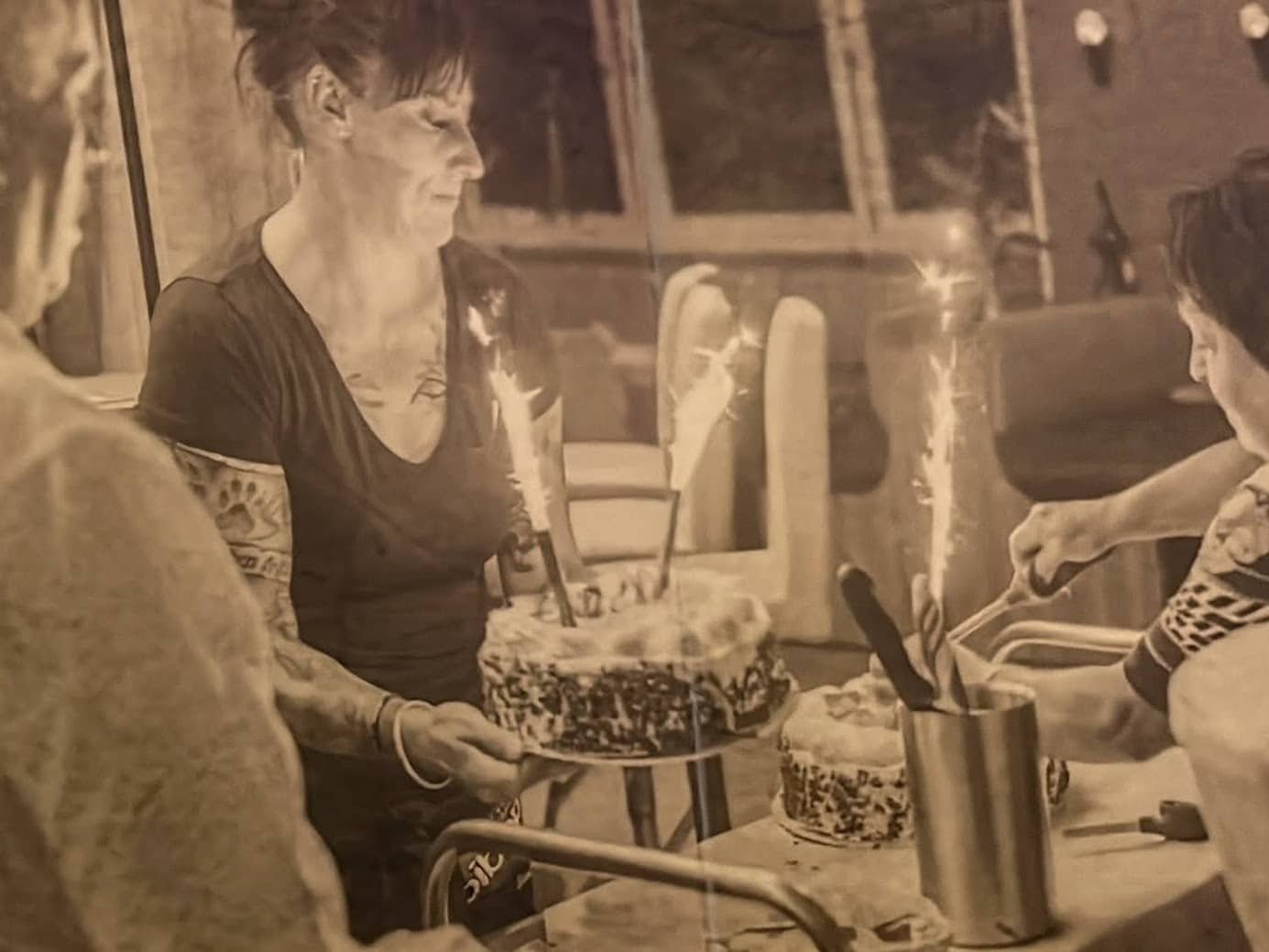 Eistorte mit Feuersprühern