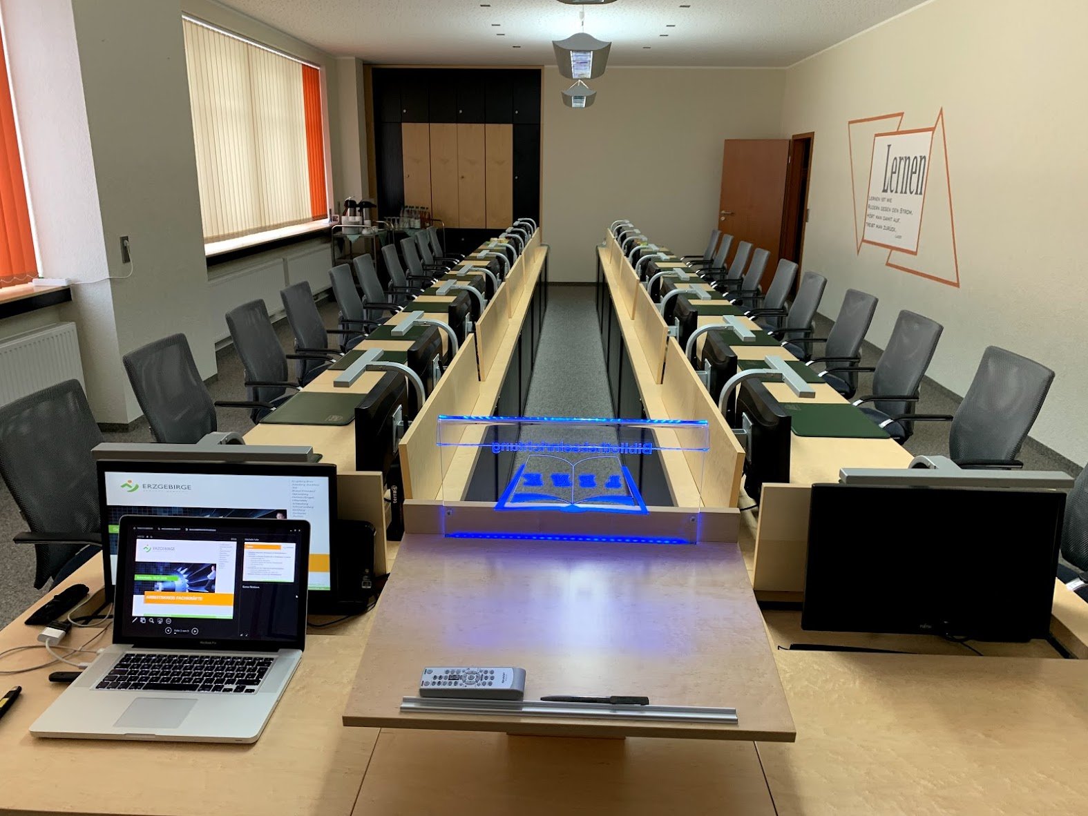 Schulungsraum Mittel-BAR